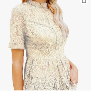 Tobrief Lace Top. Size Medium